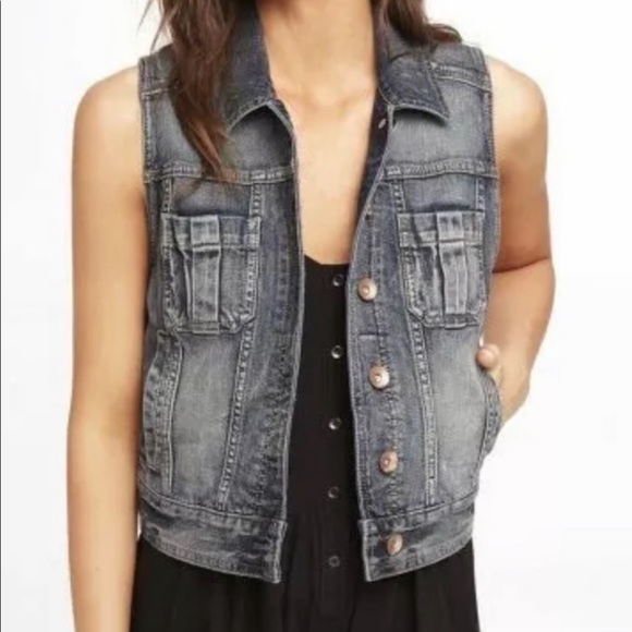 Express Denim Cropped Vest - Picture 3 of 5
